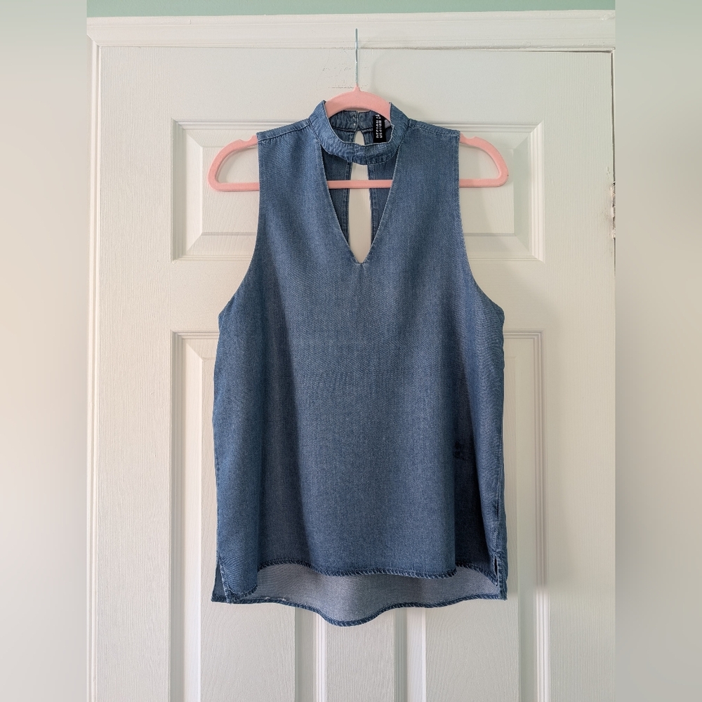 Design Lab Lord & Taylor Blue Keyhole Denim Blouse